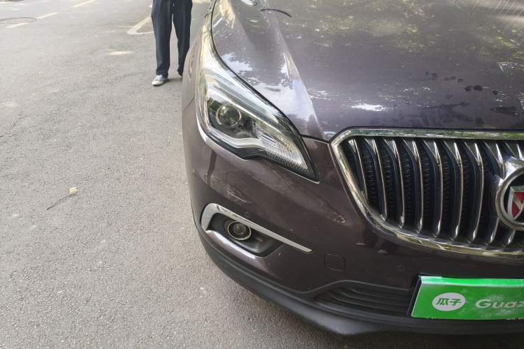 Used Buick Envision 2017 20T Two-Wheel Drive Luxury Model Right Front Headlight