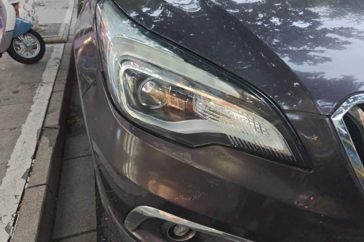 Used Buick Envision 2017 20T Two-Wheel Drive Elite Version Right Front Headlight