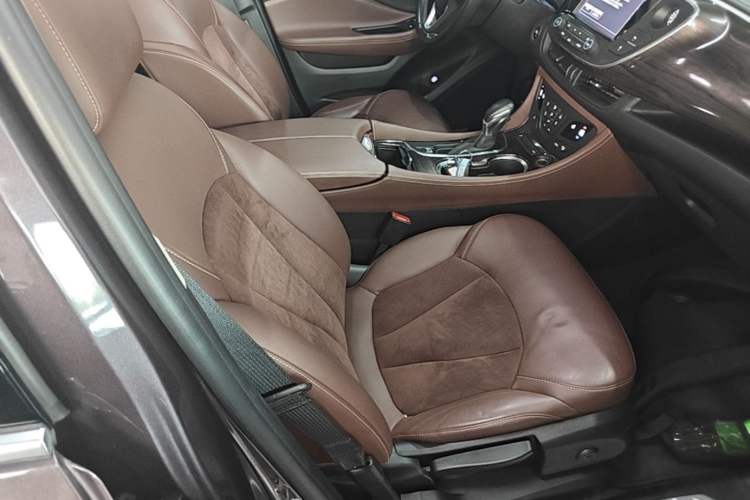 Used Buick Envision 2017 28T Four-Wheel Drive Elite Model Right Front Seat