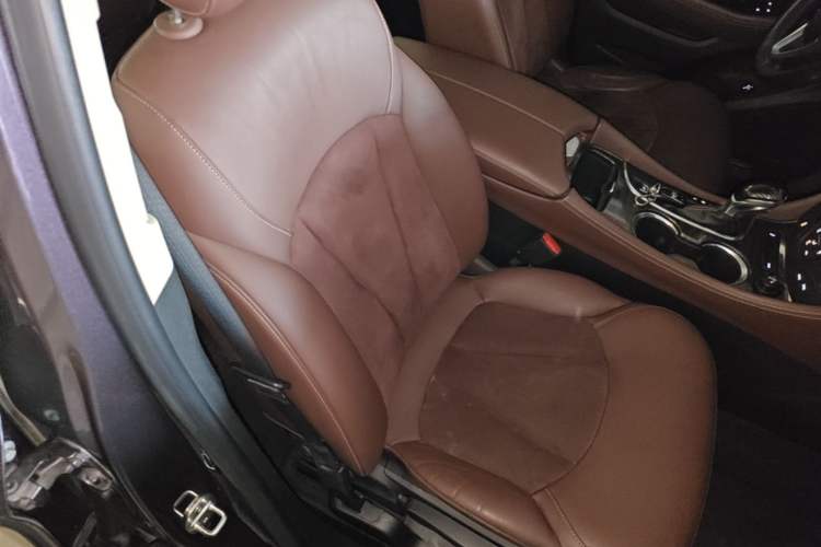 Used Buick Envision 2017 28T Four-Wheel Drive Elite Model Right Front Seat