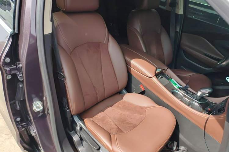 Used Buick Envision 2017 28T Four-Wheel Drive Elite Model Right Front Seat