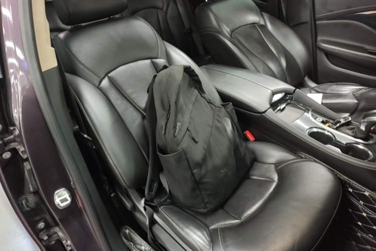 Used Buick Envision 2017 20T Two-Wheel Drive Elite Version Right Front Seat