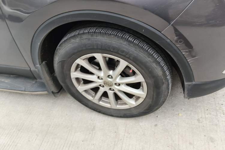 Used Buick Envision 2017 20T Two-Wheel Drive Luxury Model Right Front Wheel Hub