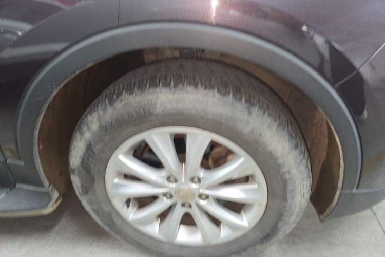 Used Buick Envision 2017 28T Four-Wheel Drive Elite Model Right Front Wheel Hub