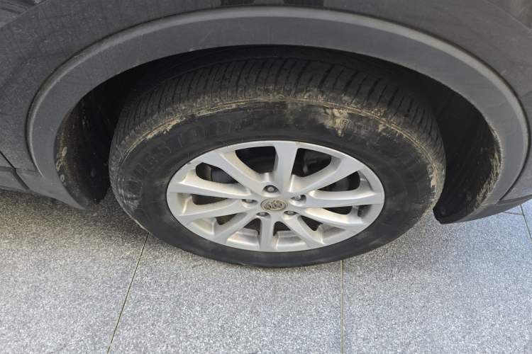 Used Buick Envision 2017 20T Two-Wheel Drive Leading Version Right Front Wheel Hub