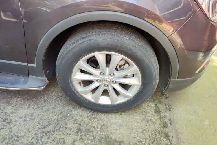Used Buick Envision 2017 28T Four-Wheel Drive Luxury Model Right Front Wheel Hub