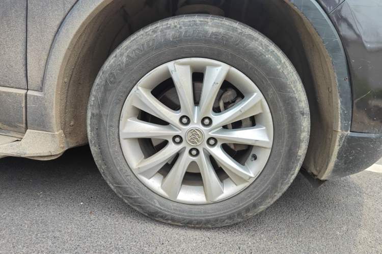 Used Buick Envision 2017 28T Four-Wheel Drive Elite Model Right Front Wheel Hub