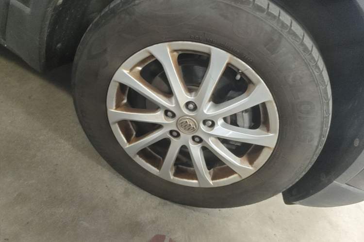 Used Buick Envision 2017 20T Two-Wheel Drive Leading Version Right Front Wheel Hub