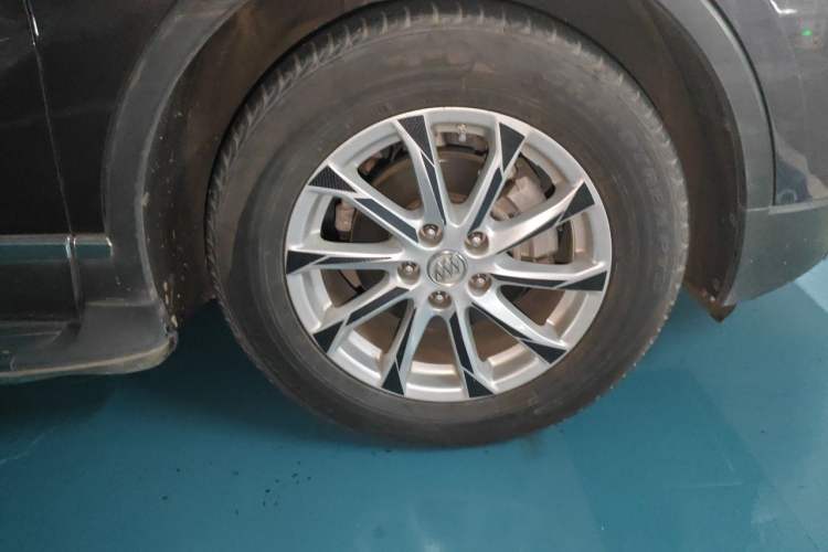 Used Buick Envision 2017 20T Two-Wheel Drive Leading Version Right Front Wheel Hub
