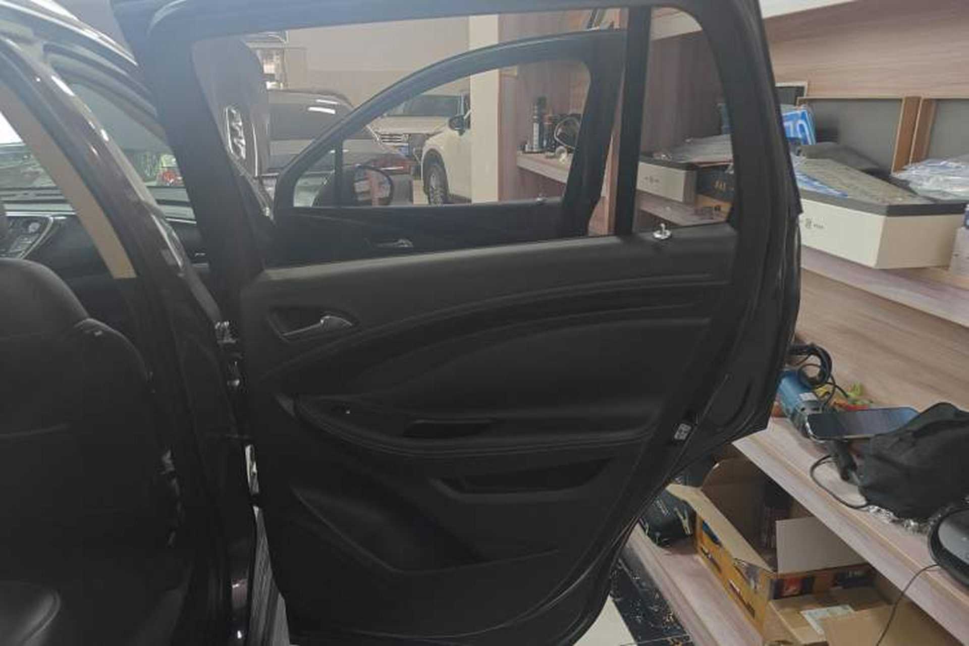 Used Buick Envision 2017 20T Two-Wheel Drive Leading Version Right Rear Door Interior