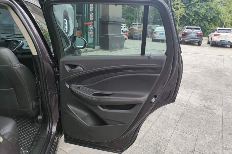 Used Buick Envision 2017 20T Two-Wheel Drive Leading Version Right Rear Door Interior