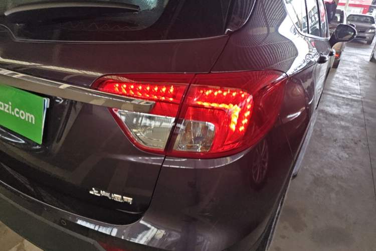 Used Buick Envision 2017 28T Four-Wheel Drive Elite Model Right Rear Taillight