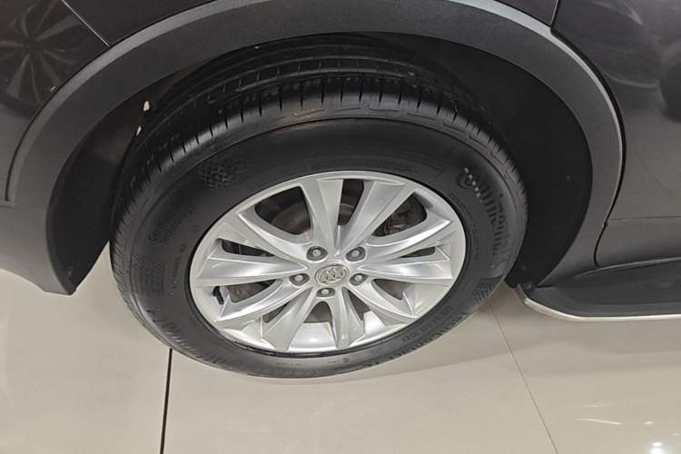 Used Buick Envision 2017 28T Four-Wheel Drive Elite Model Right Rear Wheel Hub