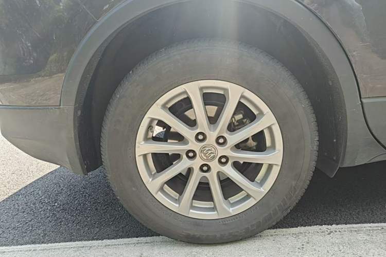 Used Buick Envision 2017 20T Two-Wheel Drive Leading Version Right Rear Wheel Hub