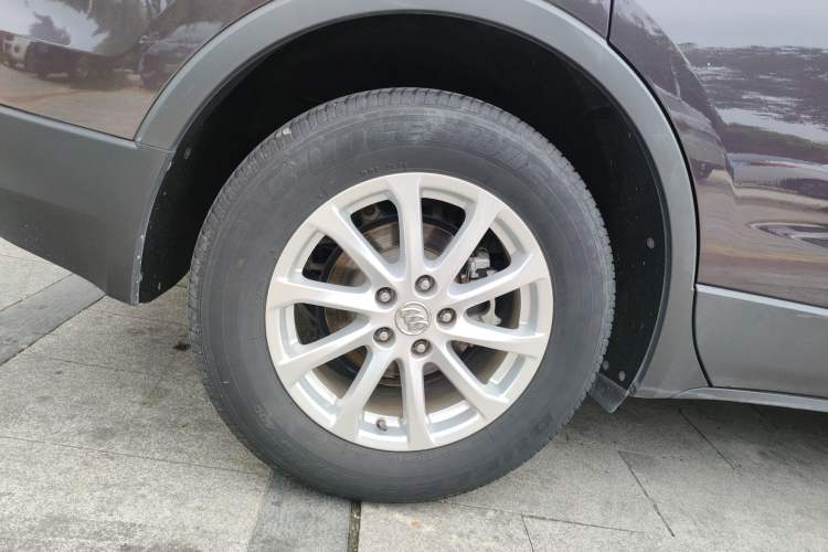 Used Buick Envision 2017 20T Two-Wheel Drive Leading Version Right Rear Wheel Hub
