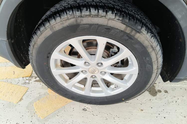 Used Buick Envision 2017 20T Two-Wheel Drive Leading Version Right Rear Wheel Hub