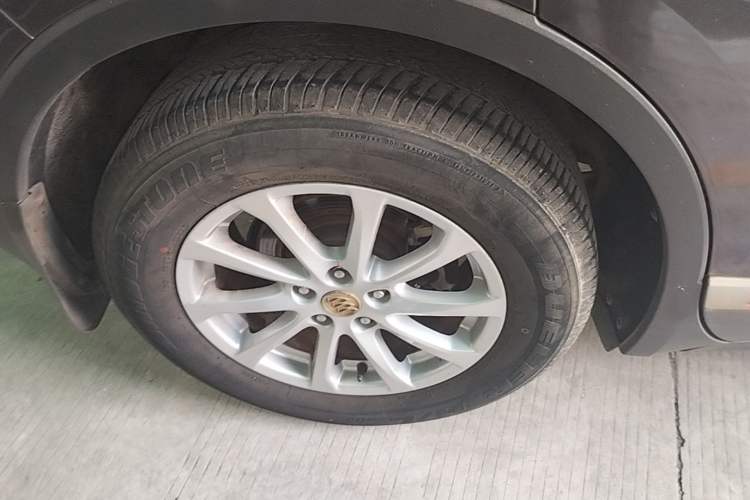 Used Buick Envision 2017 20T Two-Wheel Drive Leading Version Right Rear Wheel Hub