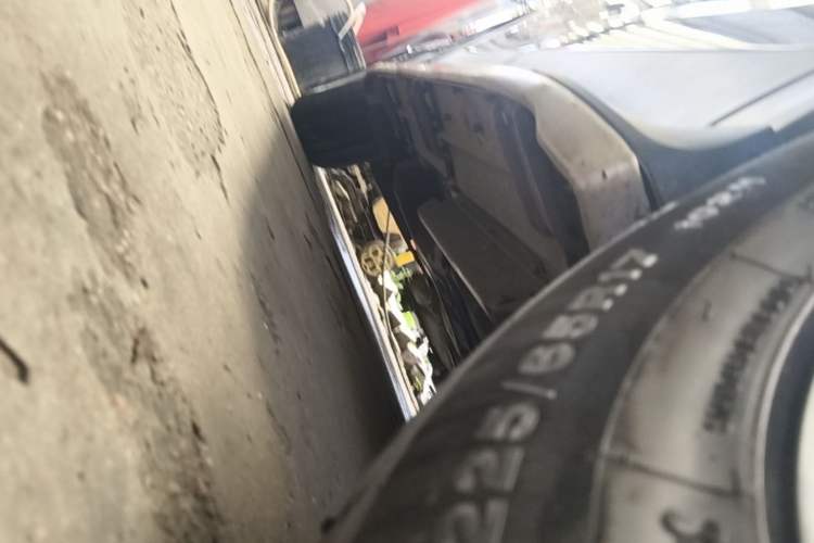 Used Buick Envision 2017 20T Two-Wheel Drive Leading Version Right Side Sill