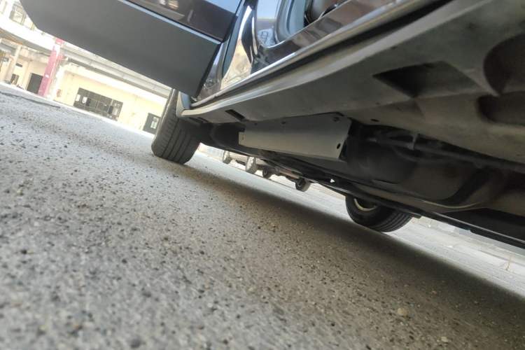 Used Buick Envision 2017 28T Four-Wheel Drive Elite Model Right Side Sill
