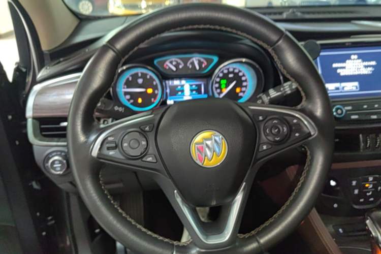 Used Buick Envision 2017 20T Two-Wheel Drive Luxury Model Steering Wheel