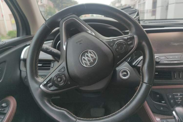 Used Buick Envision 2017 28T Four-Wheel Drive Elite Model Steering Wheel