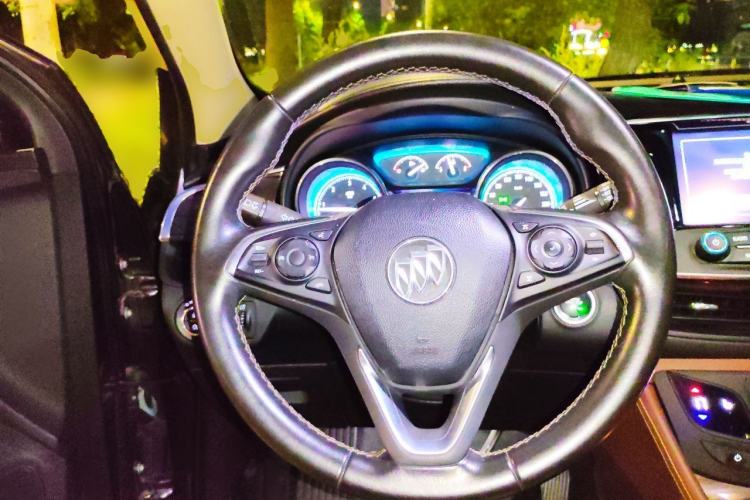 Used Buick Envision 2017 20T Two-Wheel Drive Luxury Model Steering Wheel