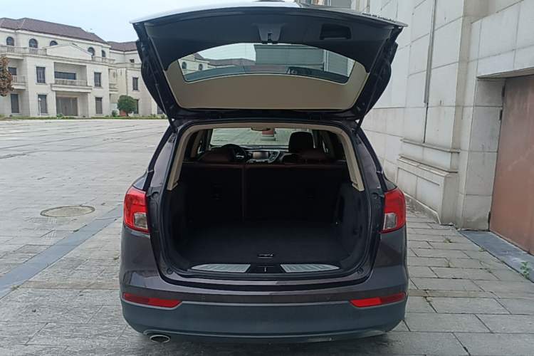 Used Buick Envision 2017 20T Two-Wheel Drive Elite Version Trunk