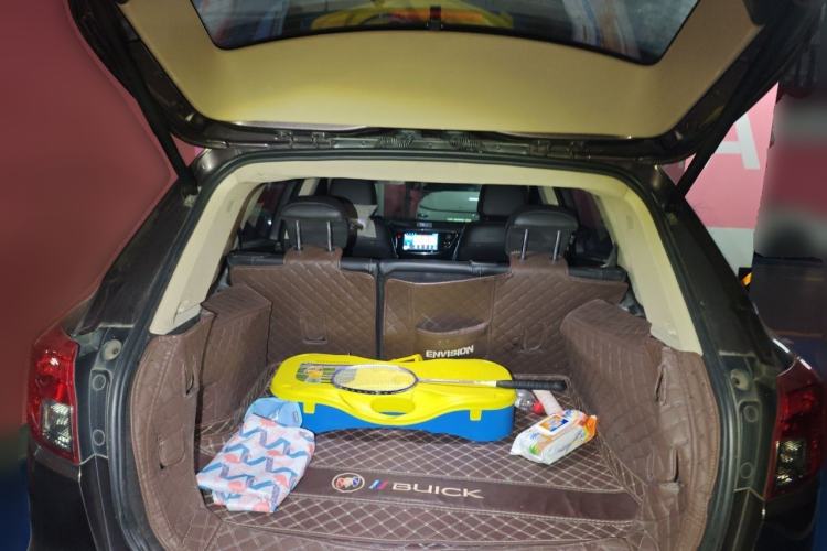 Used Buick Envision 2017 20T Two-Wheel-Drive Tech Edition Trunk