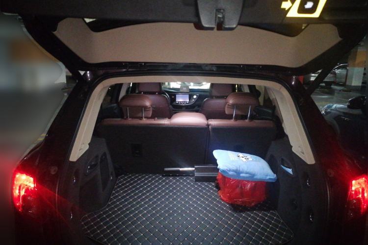 Used Buick Envision 2017 28T Four-Wheel Drive Elite Model Trunk