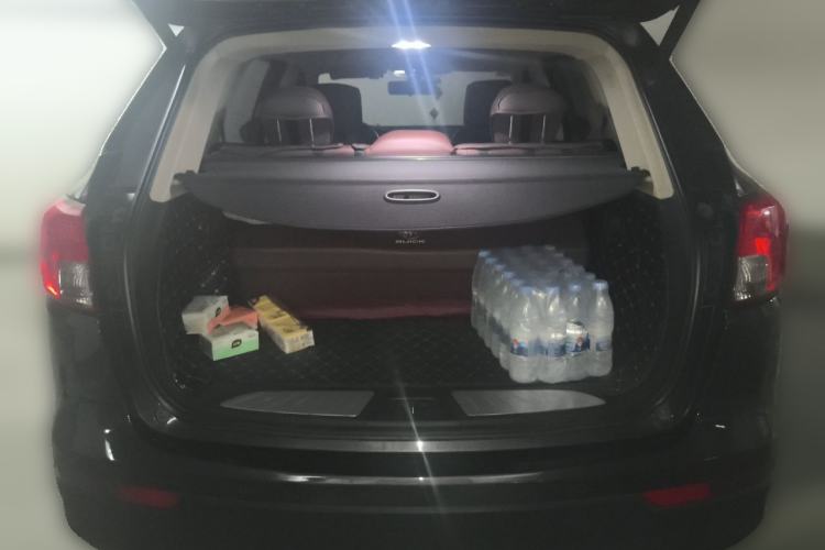 Used Buick Envision 2017 28T Four-Wheel Drive Elite Model Trunk