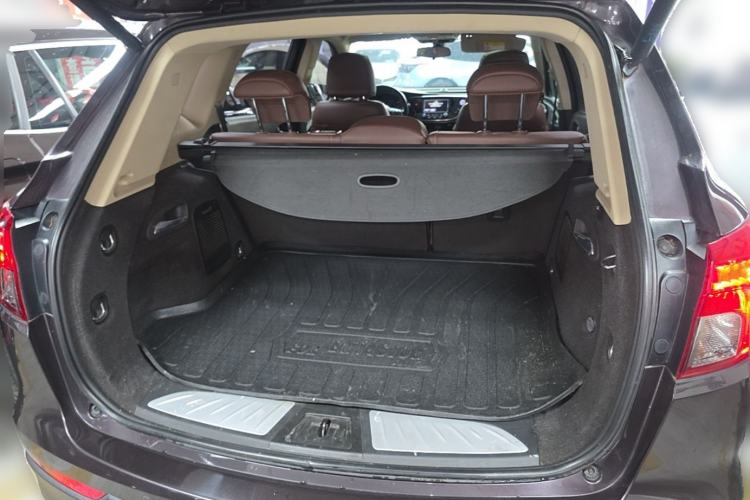 Used Buick Envision 2017 28T Four-Wheel Drive Elite Model Trunk