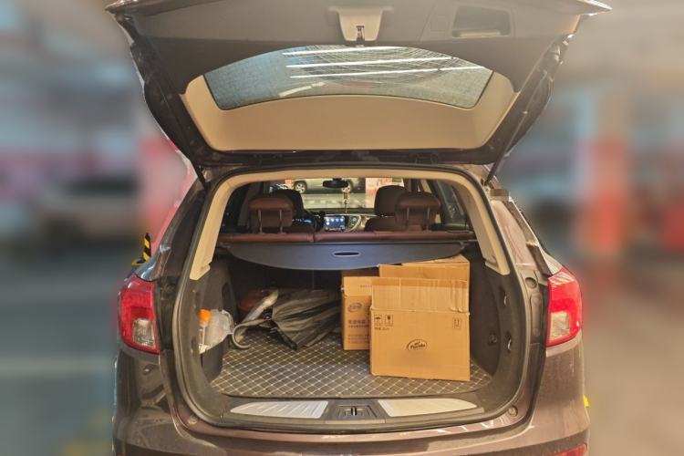 Used Buick Envision 2017 20T Two-Wheel Drive Elite Version Trunk