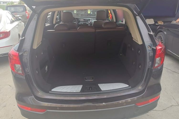 Used Buick Envision 2017 20T Two-Wheel Drive Luxury Model Trunk