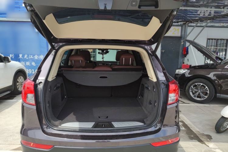 Used Buick Envision 2017 20T Two-Wheel Drive Luxury Model Trunk