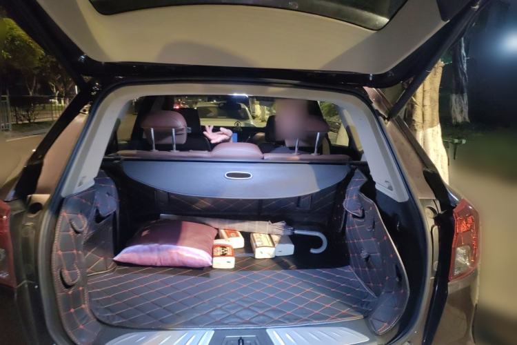 Used Buick Envision 2017 28T Four-Wheel Drive Luxury Model Trunk