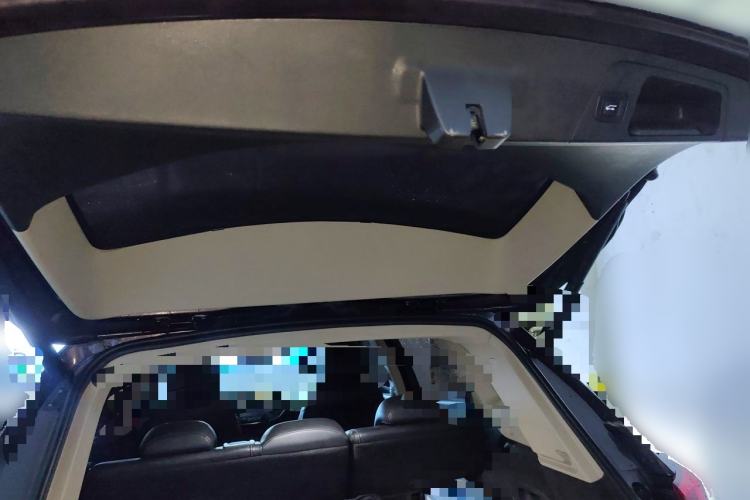 Used Buick Envision 2017 28T Four-Wheel Drive Elite Model Trunk