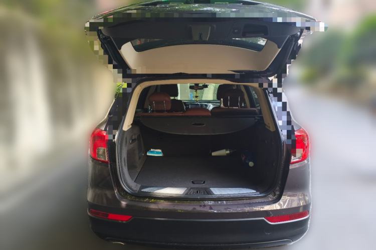 Used Buick Envision 2017 20T Two-Wheel Drive Luxury Model Trunk
