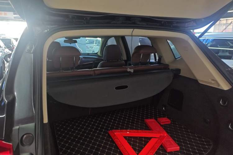 Used Buick Envision 2017 20T Two-Wheel Drive Elite Version Trunk