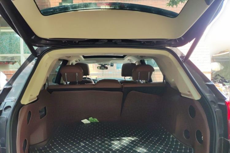 Used Buick Envision 2017 28T Four-Wheel Drive Luxury Model Trunk