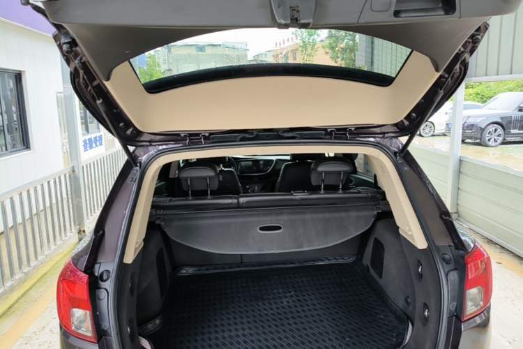 Used Buick Envision 2017 20T Two-Wheel Drive Leading Version Trunk