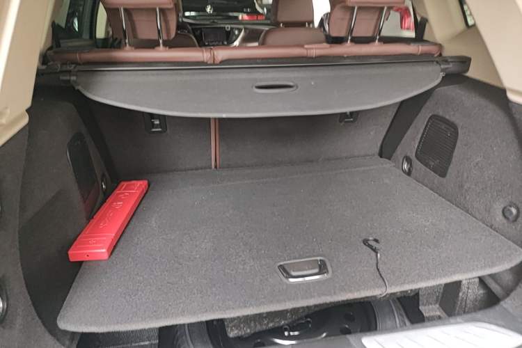 Used Buick Envision 2017 20T Two-Wheel Drive Elite Version Trunk