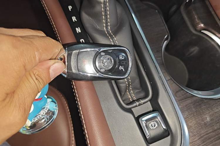 Used Buick Envision 2017 28T Four-Wheel Drive Elite Model Vehicle Key