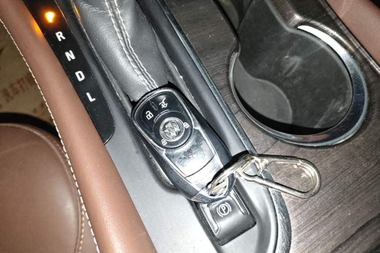 Used Buick Envision 2017 28T Four-Wheel Drive Elite Model Vehicle Key