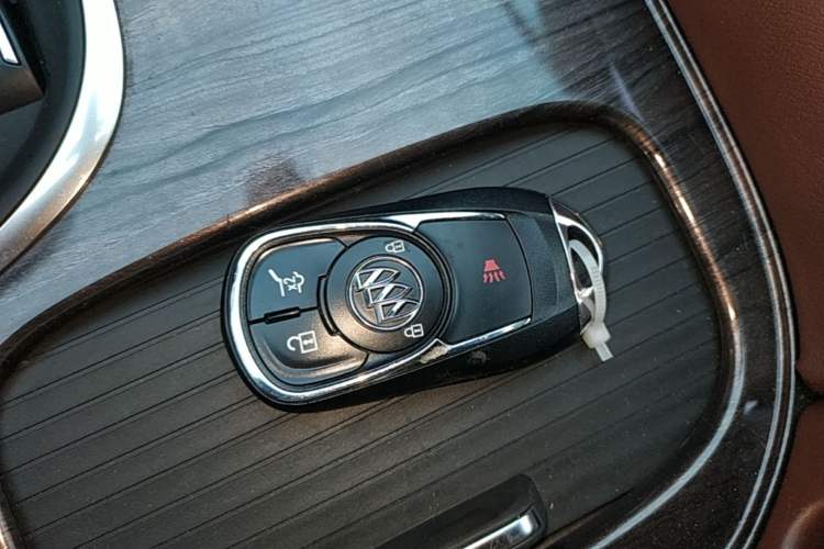 Used Buick Envision 2017 28T Four-Wheel Drive Luxury Model Vehicle Key