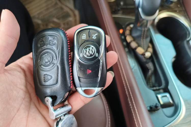 Used Buick Envision 2017 28T Four-Wheel Drive Elite Model Vehicle Key