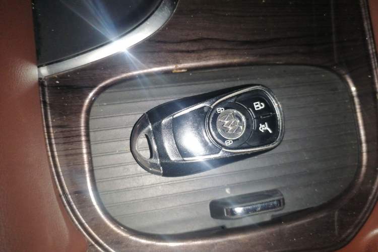 Used Buick Envision 2017 28T Four-Wheel Drive Elite Model Vehicle Key