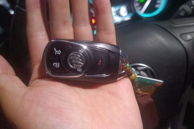 Used Buick Envision 2017 28T Four-Wheel Drive Elite Model Vehicle Key