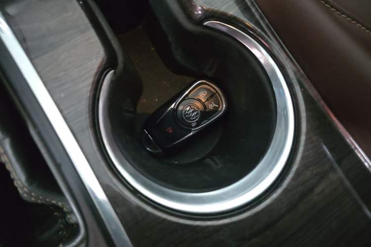 Used Buick Envision 2017 28T Four-Wheel Drive Elite Model Vehicle Key