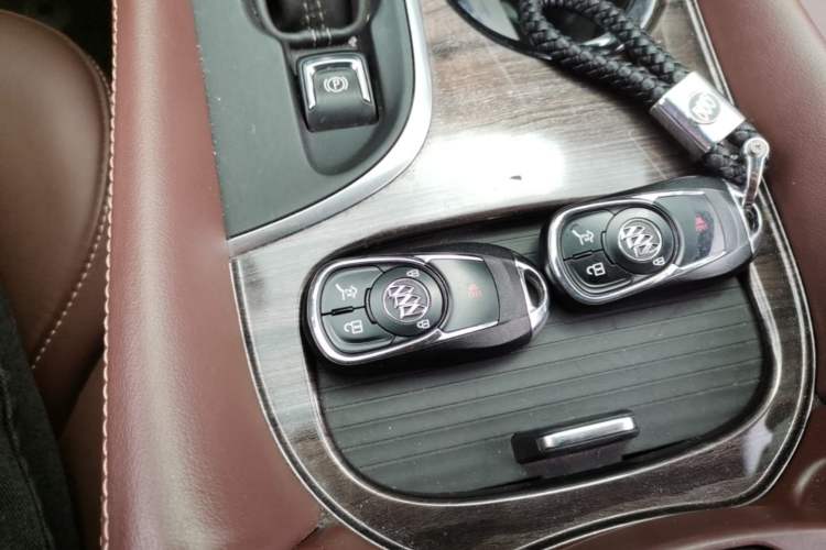 Used Buick Envision 2017 28T Four-Wheel Drive Elite Model Vehicle Key