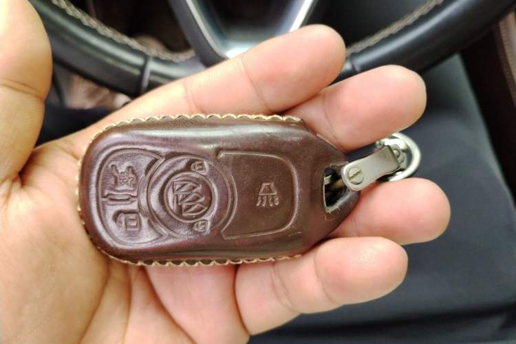 Used Buick Envision 2017 28T Four-Wheel Drive Elite Model Vehicle Key